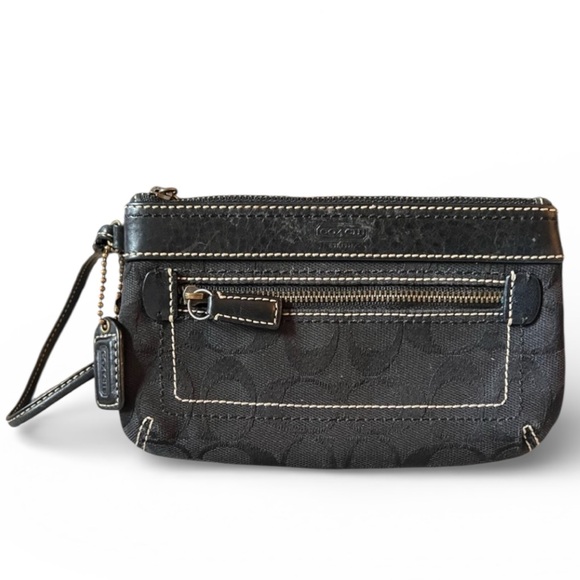 Coach Handbags - COACH Vintage Signature Jacquard Wristlet Black
